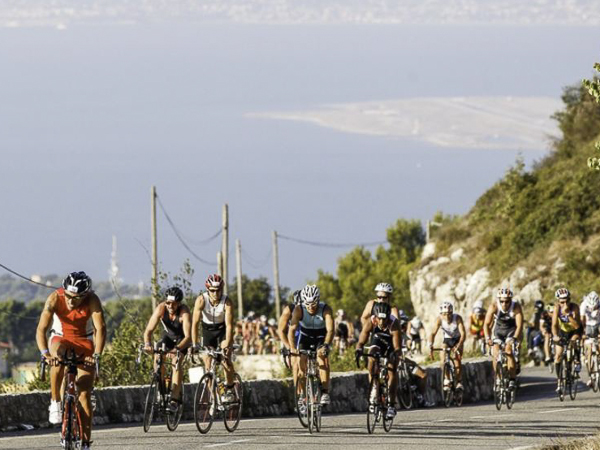 tour de france cyclists