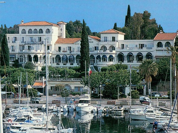 Auberge de la Calanque Exterior