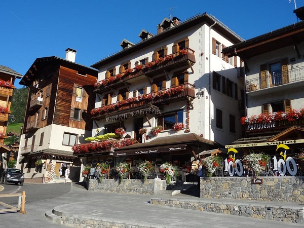 Pointe Percée 2 Star Traditional Hotel le Grand Bornand France